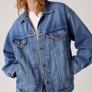 ⭐️Levi's Vintage 1990's Jean Jacket